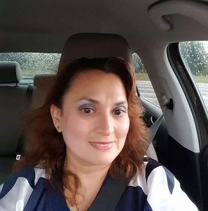 Meet your Posher, Gloria